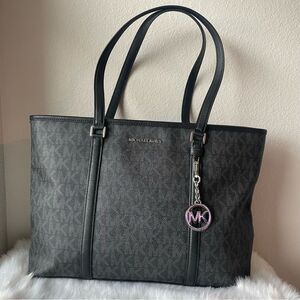 MICHAEL KORS Black XL Laptop Work Tote Raven Selma Voyager Jet Set Signature